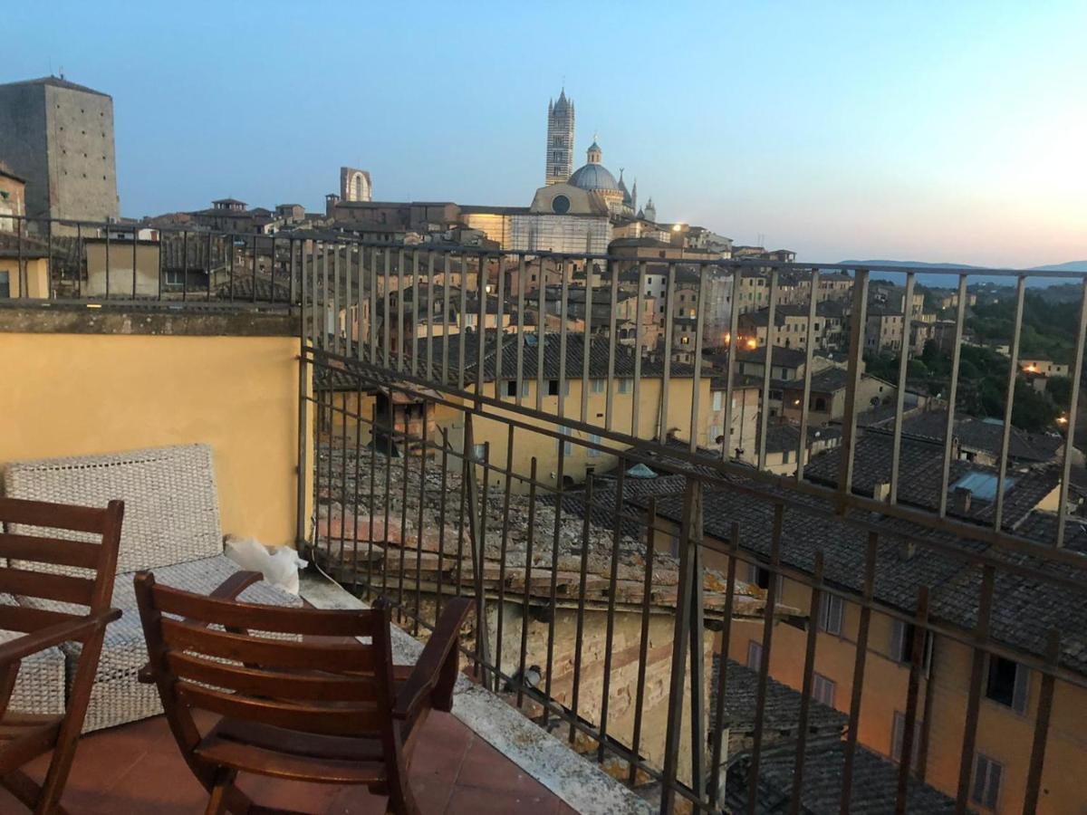 La Terrazza Sul Duomo Apartman Siena Kültér fotó