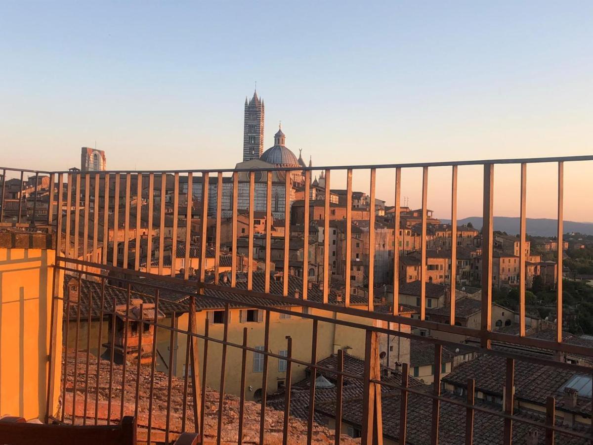 La Terrazza Sul Duomo Apartman Siena Kültér fotó